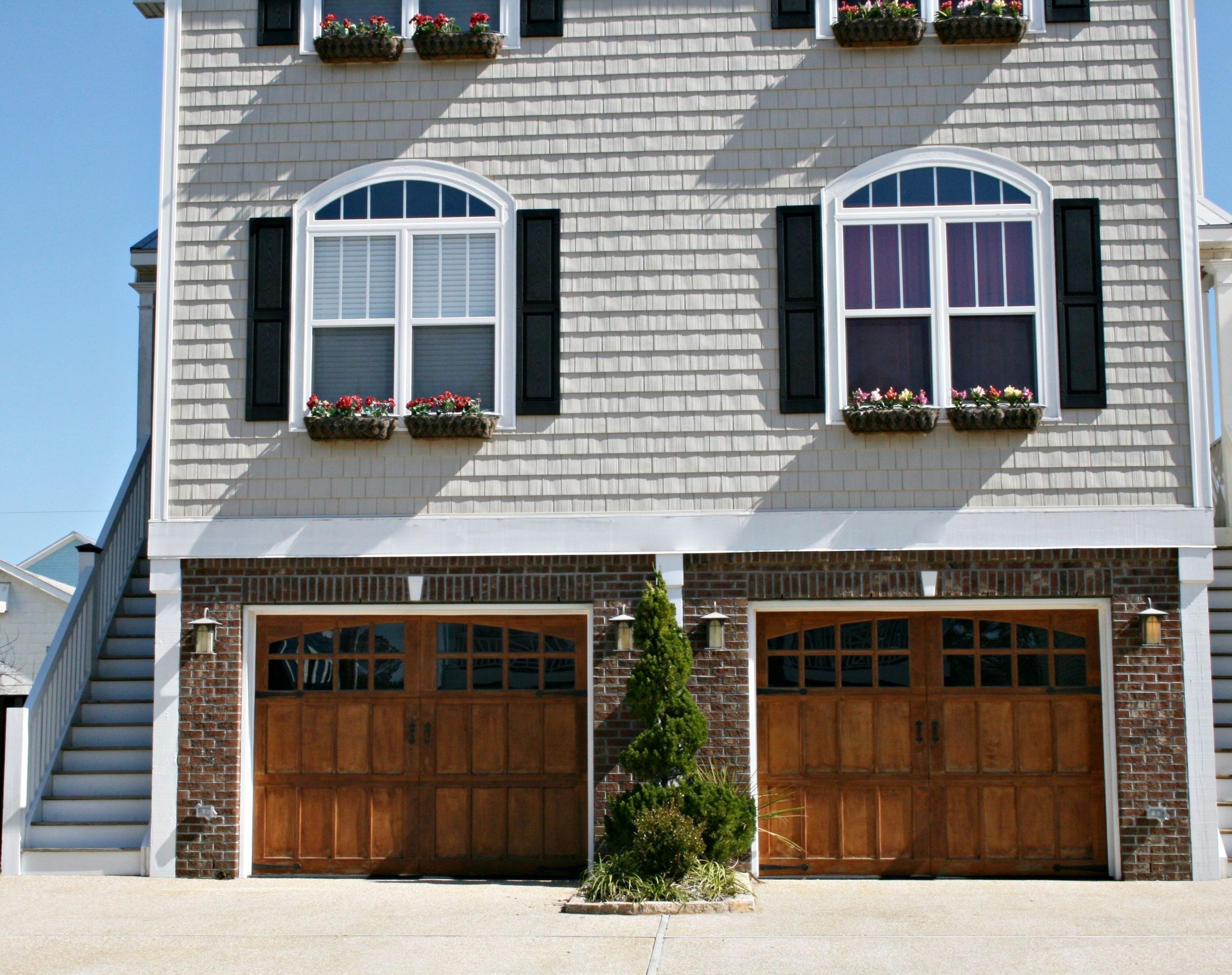 Tips From A Garage Door Installation Service in Lincoln Park